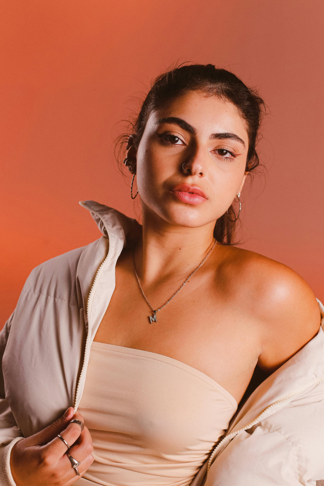 Routine sourcils : un regard structuré en 3 minutes chrono